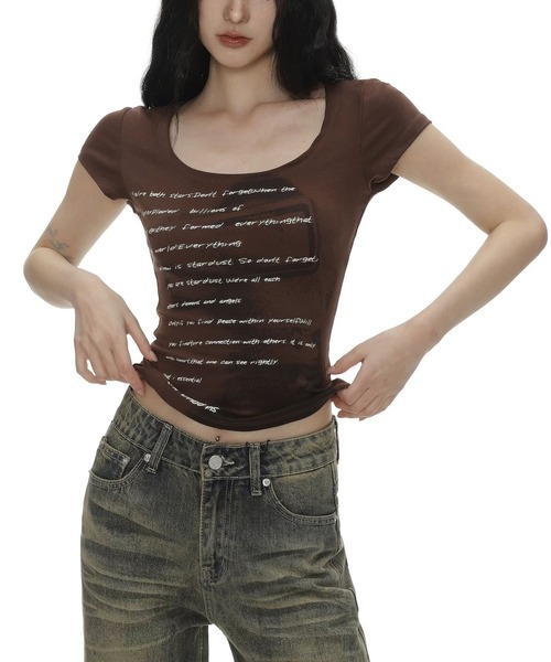 MAISON DE THERESE(メゾン ド テレーズ)の「グランジ レタリングロゴプリント タイトピチTシャツ(Tシャツ/カットソー・レディース・Beige/BROWN・M)」の18枚目の写真