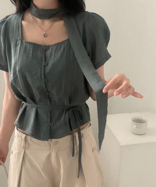 LAFFMO(ラフモ)の「スクエアネック タイ付き半袖ブラウス(シャツ/ブラウス・レディース・グレー/ベージュ・F)」の7枚目の写真
