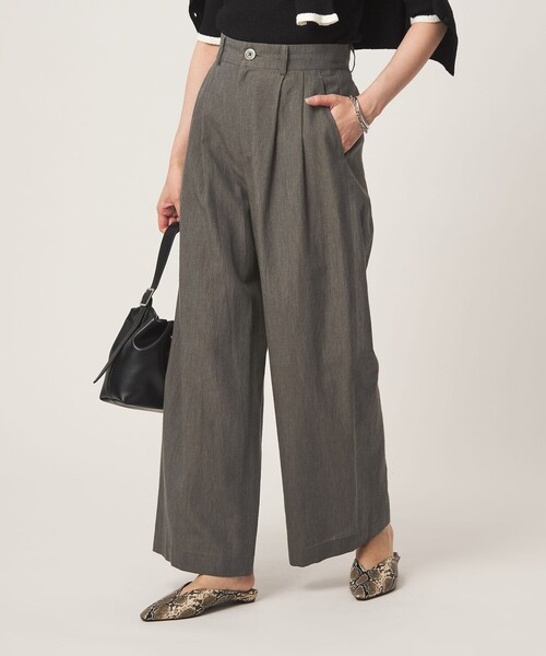 green label relaxing(グリーンレーベルリラクシング)の「FAbRICA 2タック ワイド パンツ(その他パンツ・レディース・グレー/ブラウン・36/38/40)」の1枚目の写真