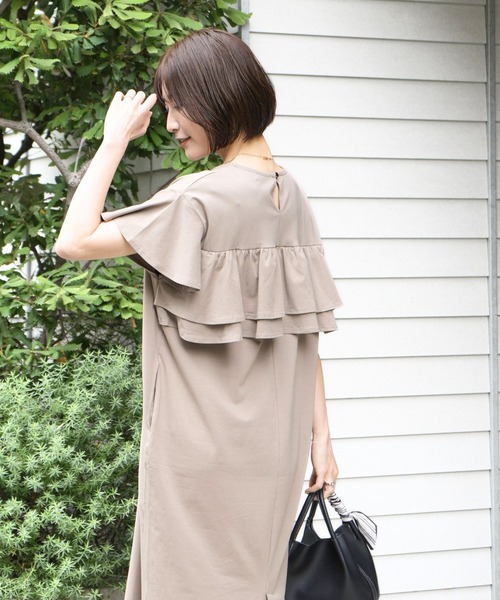Ehre style（エーレスタイル）の「目を引く後ろ姿 きちんとも休日もバックフリルワンピ（ワンピース・レディース・ブラック/ブルー/ベージュ・FREE）」の21枚目の写真