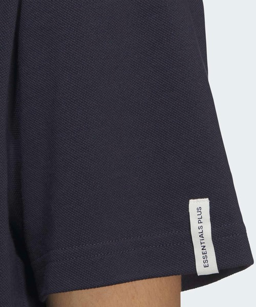 adidas(アディダス)の「エッセンシャルズ プラス ルーズフィット スモールロゴ 半袖ポロシャツ / アディダス adidas(ポロシャツ・メンズ・ダークブルー・XX-LARGE/3XL/LARGE/MEDIUM/SMALL/X-LARGE)」の4枚目の写真