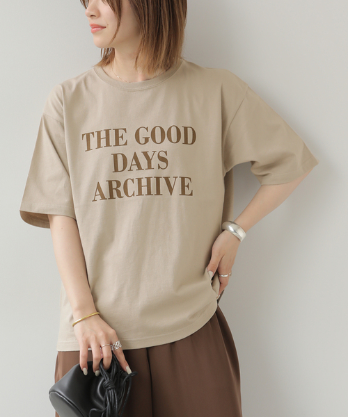 JOURNAL STANDARD relume(ジャーナルスタンダード レリューム)の「THE GOOD DAYS ロゴTEE(Tシャツ/カットソー・レディース・ホワイト/ベージュ/ボルドー・FREE)」の2枚目の写真