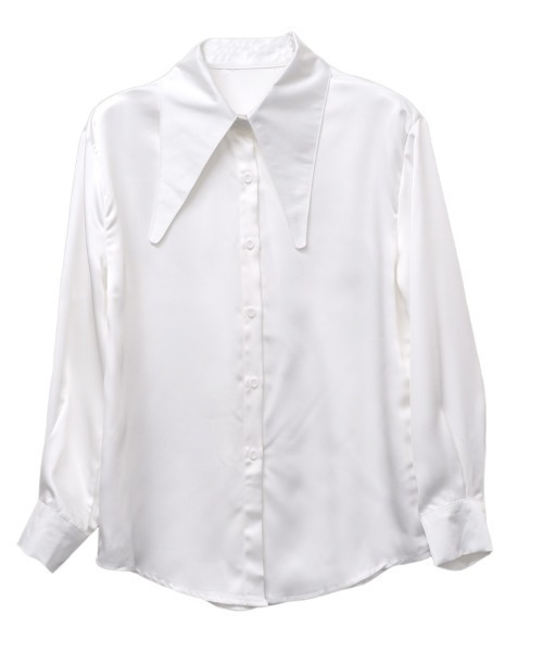 CLOTHY(クロシィ)の「【レトロな襟をモードに更新】ロングカラーデザイン サテンブラウス 秋服(シャツ/ブラウス・レディース・ネイビー/オフホワイト/グレー・FREE)」の4枚目の写真