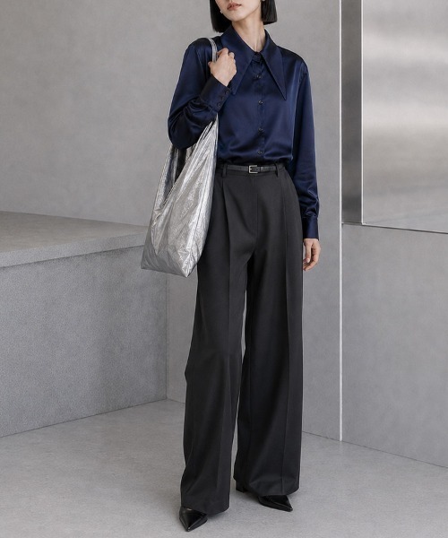 CLOTHY(クロシィ)の「【レトロな襟をモードに更新】ロングカラーデザイン サテンブラウス 秋服(シャツ/ブラウス・レディース・ネイビー/オフホワイト/グレー・FREE)」の9枚目の写真