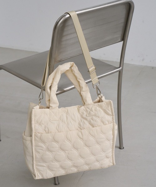 ROPE' PICNIC(ロペピクニック)の「【WEB限定】キルティングデザイントートバッグ/A4対応・軽量・撥水(トートバッグ・レディース・ブラック/ブラウン/キナリ・FREE)」の2枚目の写真