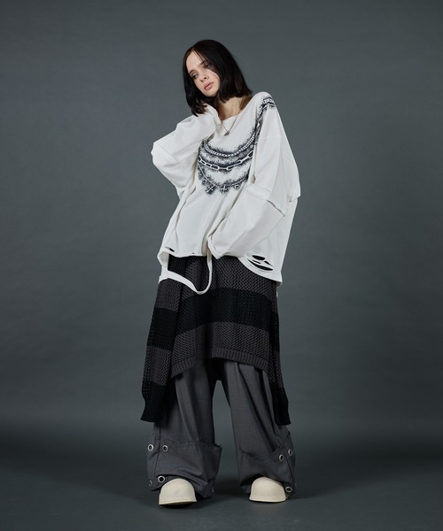 ERAR(エラー)の「【ERAR】ワイドネックフェイクレイヤードネックレスプリントダメージロンT(Tシャツ/カットソー・メンズ・ブラック系1/ホワイト系1/ブラック系2・XL/L/M/S)」の16枚目の写真