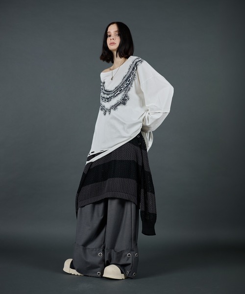 ERAR(エラー)の「【ERAR】ワイドネックフェイクレイヤードネックレスプリントダメージロンT(Tシャツ/カットソー・メンズ・ブラック系1/ホワイト系1/ブラック系2・XL/L/M/S)」の17枚目の写真