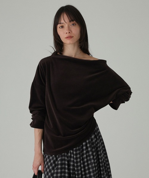 BABYLONE（バビロン）の「ベロアニュアンスロングスリーブプルオーバー［洗濯可］（Tシャツ/カットソー・レディース・ブラウン/ブラック/グレー・フリー）」の4枚目の写真