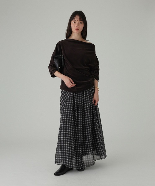 BABYLONE（バビロン）の「ベロアニュアンスロングスリーブプルオーバー［洗濯可］（Tシャツ/カットソー・レディース・ブラウン/ブラック/グレー・フリー）」の8枚目の写真
