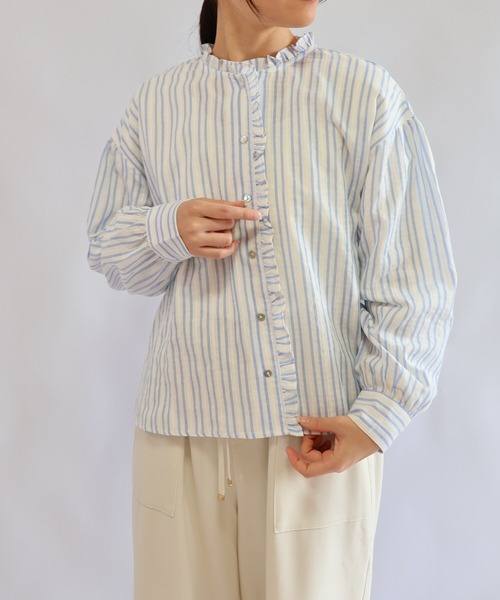 etre relie(エトレリー)の「プチフリルシャドウストライプシャツ(シャツ/ブラウス・レディース・ブルー系その他/ホワイト系その他/ネイビー・MEDIUM)」の6枚目の写真