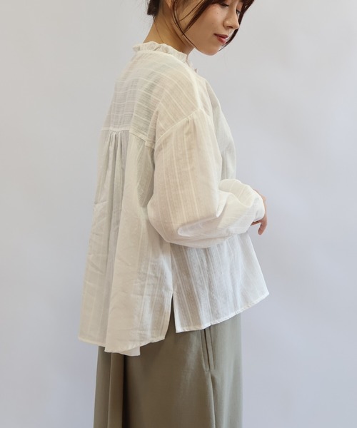 etre relie(エトレリー)の「プチフリルシャドウストライプシャツ(シャツ/ブラウス・レディース・ブルー系その他/ホワイト系その他/ネイビー・MEDIUM)」の11枚目の写真