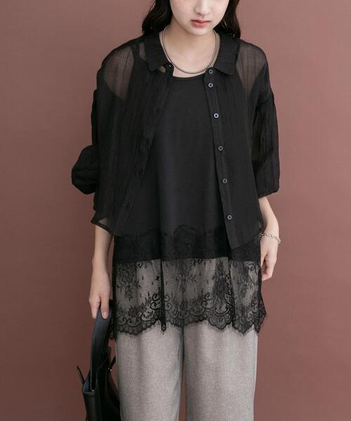 ITEMS URBANRESEARCH（アイテムズ アーバンリサーチ）の「シアークロップドボリュームスリーブシャツ（シャツ/ブラウス・レディース・オフホワイト/オレンジ系その他/ブラック・FREE）」の2枚目の写真