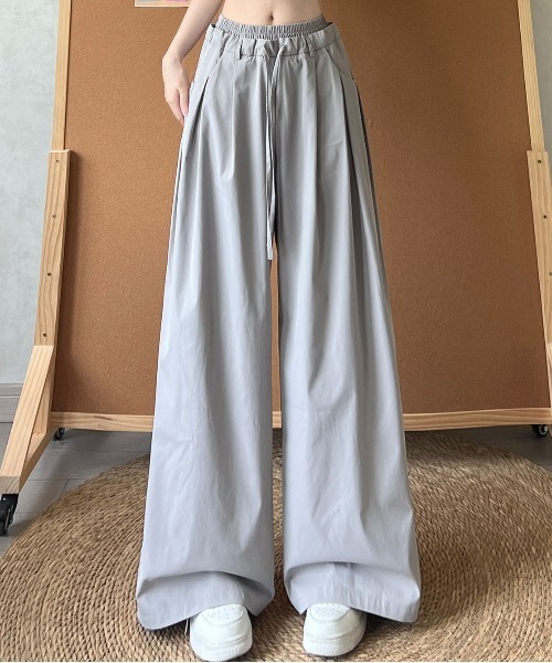 &soiree(アンドソワレ)の「ウエストレイヤードポケットタック入りワイドパンツ(その他パンツ・レディース・ホワイト/グレー/チャコール/カーキ・MEDIUM/LARGE/X-LARGE/SMALL)」の2枚目の写真