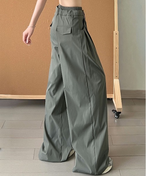 &soiree(アンドソワレ)の「ウエストレイヤードポケットタック入りワイドパンツ(その他パンツ・レディース・ホワイト/グレー/チャコール/カーキ・MEDIUM/LARGE/X-LARGE/SMALL)」の6枚目の写真