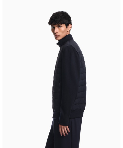 EMPORIO ARMANI（エンポリオアルマーニ）の「【エンポリオ アルマーニ】レギュラーフィット ダウンジャケット CAPSULE TRAVEL ESSENTIAL（ダウンジャケット/コート・メンズ・ネイビー・46/52/50/48）」の3枚目の写真