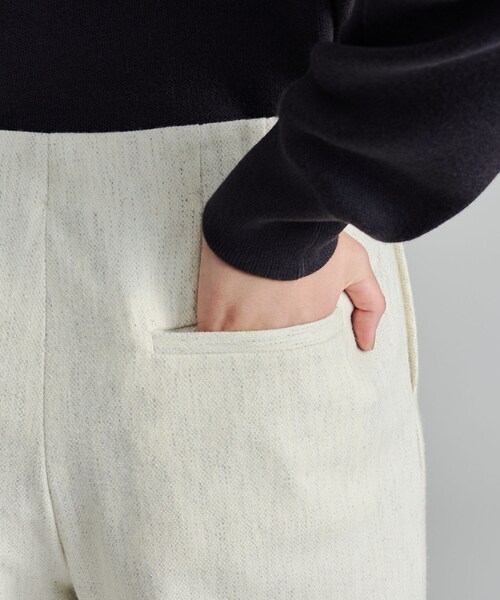 INDIVI（インディヴィ）の「【褒められパンツ／ウール混】ウォームウール ワイドパンツ（その他パンツ・レディース・ブラック系その他4/ライトグレー系3/ベージュ系3・13/15 /34/36/40/38/03/42）」の7枚目の写真