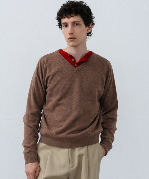 LURAKU(ルラク)の「【LURAKU】Cashmere Blend V-neck Knit / カシミヤブレンドVネックニット(ニット/セーター・メンズ・グレー/ブラック/ベージュ・MEDIUM/SMALL/LARGE)」の18枚目の写真