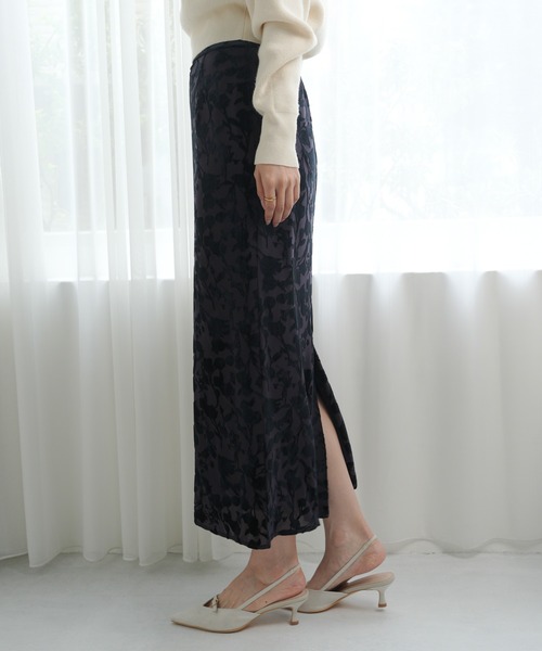 NOELA（ノエラ）の「ベロアオパールタイトスカート（スカート・レディース・ブラウン/ネイビー/ブラック・M/S）」の21枚目の写真