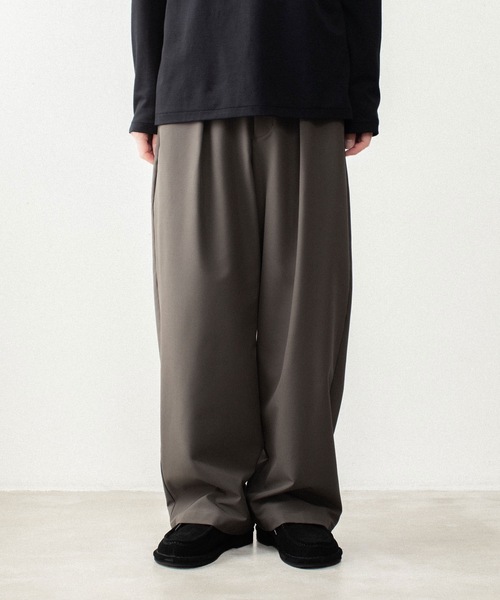 ATTACHMENT(アタッチメント)の「【 LIMITED 】2ウェイストレッチクロス 1タック トラウザーズ / PE 2WAY STRETCH CLOTH 1TUCK TROUSERS(スラックス・メンズ・ブラック/ダークグレー・1/2/4/3)」の21枚目の写真