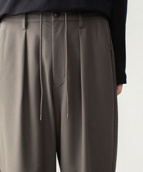 ATTACHMENT(アタッチメント)の「【 LIMITED 】2ウェイストレッチクロス 1タック トラウザーズ / PE 2WAY STRETCH CLOTH 1TUCK TROUSERS(スラックス・メンズ・ブラック/ダークグレー・1/2/4/3)」の16枚目の写真