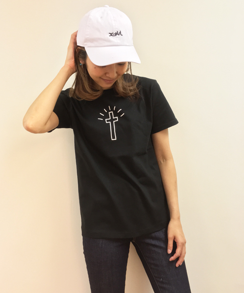 X-girl（エックスガール）の「CROSS S/S TEE /Tシャツ/TEE/半袖/無地/バックプリント/ロゴ/夏/十字架/クロス/タギング（Tシャツ/カットソー・レディース・ホワイト/ピンク/ブラック・2/1）」の6枚目の写真