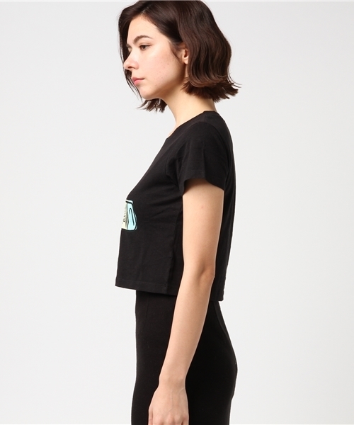 SLY（スライ）の「NAIJEL GRAPH RUM CROPPED T/SH（Tシャツ/カットソー・レディース・レッド/ブラック/ホワイト・2/1）」の4枚目の写真