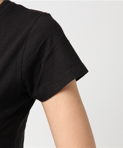 SLY（スライ）の「NAIJEL GRAPH RUM CROPPED T/SH（Tシャツ/カットソー・レディース・レッド/ブラック/ホワイト・2/1）」の7枚目の写真