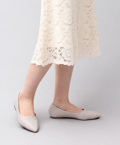 A.M.S.（エーエムエス）の「【A.M.S./エーエムエス】 ポインテッドトゥ フラットパンプス  / フラットシューズ（パンプス・レディース・ブラック/ベージュ/シルバー/ブラック系その他/シルバー系その他・SS/S/M/L/XL）」の4枚目の写真