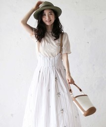 cawaii | 野花咲く刺繍のオーバースカート。ホワイト×ブラウンの大人可愛いジャンスカ(サロペット/オーバーオール)