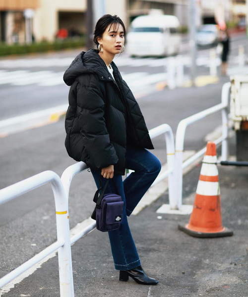 Lee（リー）の「【Lee×SMIRNASLI】Nylon Shoulder（ショルダーバッグ・レディース・ブラック/ホワイト×ブラック/ベージュ/パープル/ピンク・フリー）」の14枚目の写真