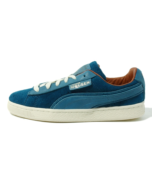 Alexander McQUEEN PUMA（アレキサンダーマックイーンプーマ）の「AMQ SUEDE (UNISEX) - ALEXANDER MCQUEEN PUMA - SUEDE（スニーカー・メンズ・ブルー/ブラック・10/11/3/4/5/6/7/8/9）」の3枚目の写真