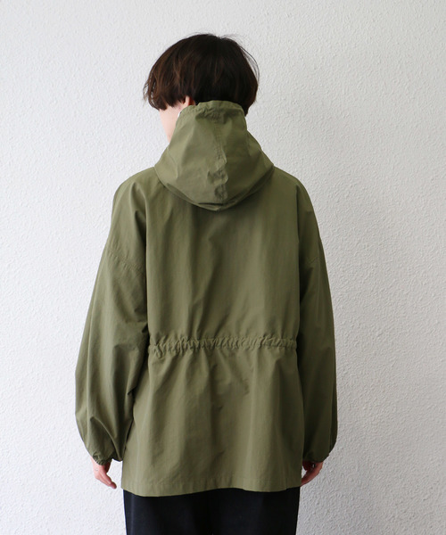 notch.（ノッチ）の「オーバーシルエットマウンテンパーカー（マウンテンパーカー・レディース・ベージュ/オリーブ/ネイビー/ライトベージュ・M）」の10枚目の写真