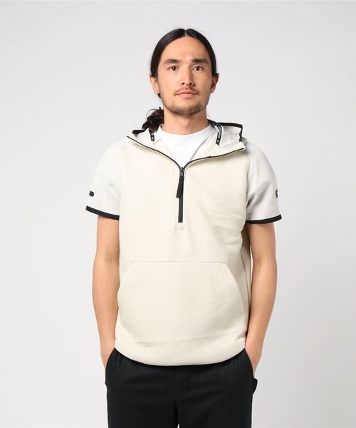 UNDER ARMOUR（アンダーアーマー）の「メンズトレーニング半袖パーカー / アンストッパブルムーブライト1/2ジップショートスリーブフーディ（パーカー・メンズ・アイボリー/ブラック・3XL/XL/SM/LG/MD）」の5枚目の写真