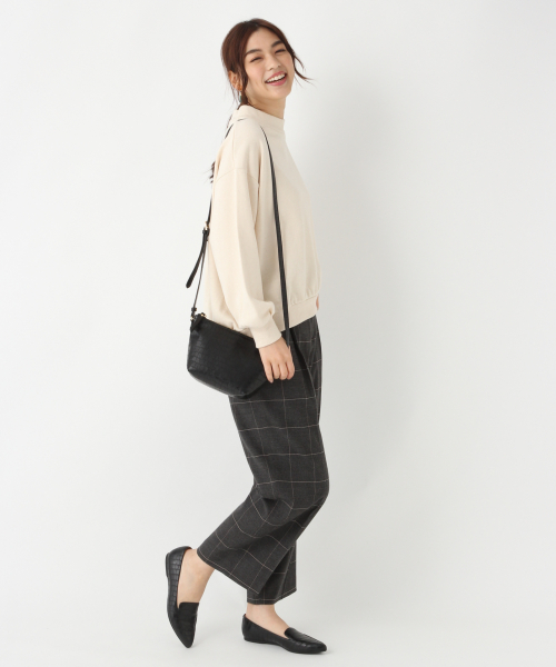 GLOBAL WORK（グローバルワーク）の「トリプルフレンドリードルマンスウェット/848771（スウェット・レディース・チャコールグレー/オフホワイト/ライトベージュ/グリーン系その他3/ベージュ・MEDIUM/LARGE）」の6枚目の写真