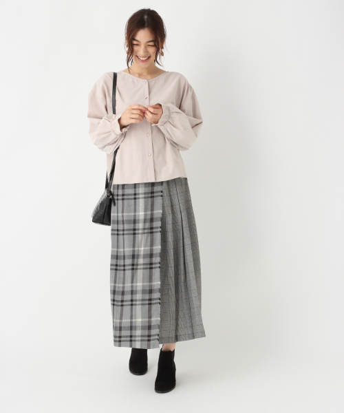 GLOBAL WORK（グローバルワーク）の「トリプルフレンドリードルマンスウェット/848771（スウェット・レディース・チャコールグレー/オフホワイト/ライトベージュ/グリーン系その他3/ベージュ・MEDIUM/LARGE）」の9枚目の写真