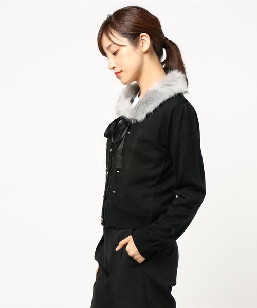 axes femme（アクシーズファム）の「ファーティペット付カーデ