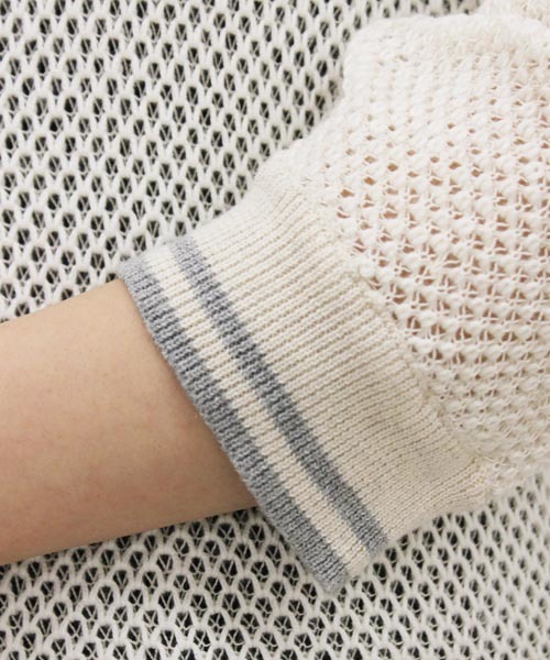 Chico(チコ)の「衿ラインすかし柄ニット(ニット/セーター・レディース・ホワイト/グレー/ネイビー・FREE)」の4枚目の写真