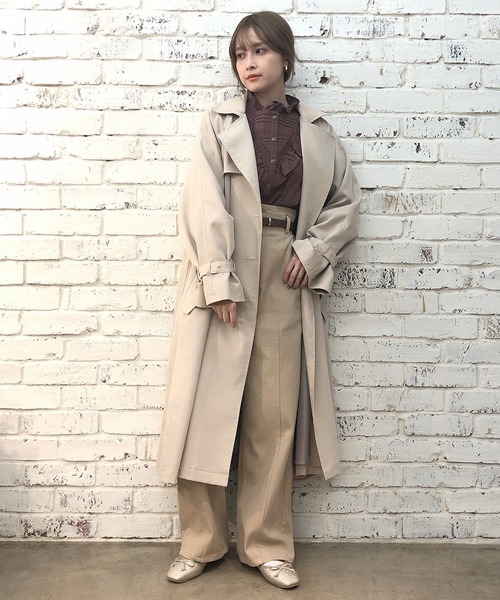 one after another NICE CLAUP(ワンアフターアナザーナイスクラップ)の「ハイウエストデニムパンツ(デニムパンツ・レディース・アイボリー/ネイビー/ベージュ/ブラック・SMALL/MEDIUM)」の11枚目の写真