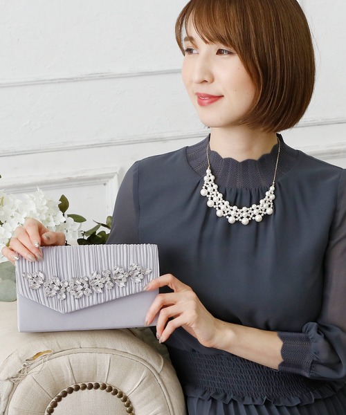 PourVous(プールヴー)の「シャイニービジュークラッチバッグ 結婚式 同窓会 オケージョン 二次会 お呼ばれ パーティーバッグ(クラッチバッグ・レディース・ブラック/ベージュ/シルバー・FREE)」の12枚目の写真