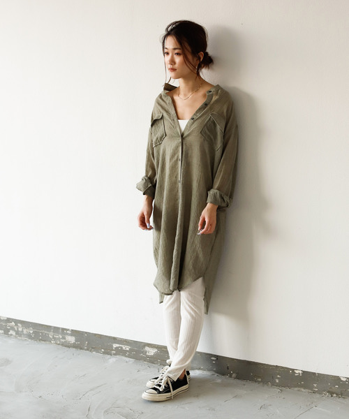 Auntie Rosa Holiday（アンティローザホリデー）の「シアーガーゼバンドカラーポケットシャツワンピ（チュニック・レディース・ナチュラル/ネイビー/カーキ/ブルー・FREE）」の14枚目の写真