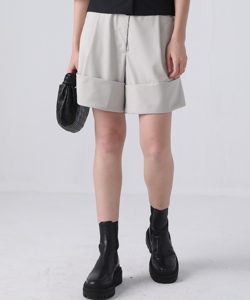 chuclla(チュクラ)の「【chuclla】【2021/SS】Double hem short pants sb-4 chw1410(その他パンツ・レディース・グレイッシュベージュ・S/M)」の1枚目の写真