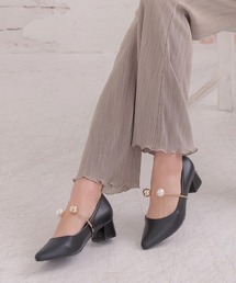 ポインテッドトゥパール付パンプス