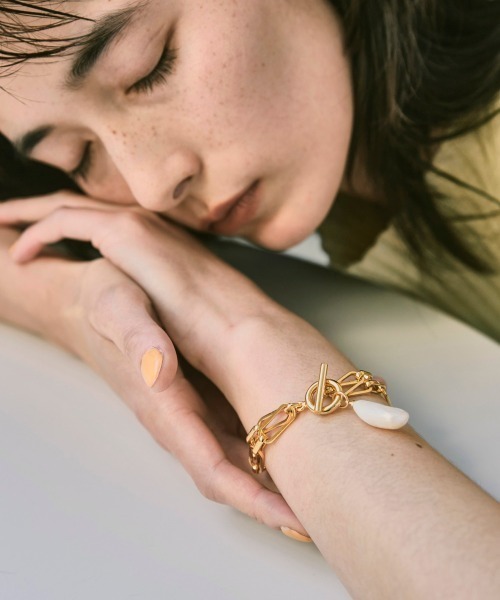 TODAYFUL(トゥデイフル)の「チェーンパールブレスレット(ブレスレット・レディース・ゴールド・FREE)」の6枚目の写真