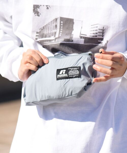 Russell Athletic(ラッセルアスレティック)の「【WEB限定/SHIPS別注】RUSSELL ATHLETIC: 4WAYストレッチ パッカブル ナイロン スタンド ジップ ブルゾン(ブルゾン・メンズ・チャコールグレー/ロイヤルブルー/ブラック・SMALL/MEDIUM/LARGE/X-LARGE)」の12枚目の写真