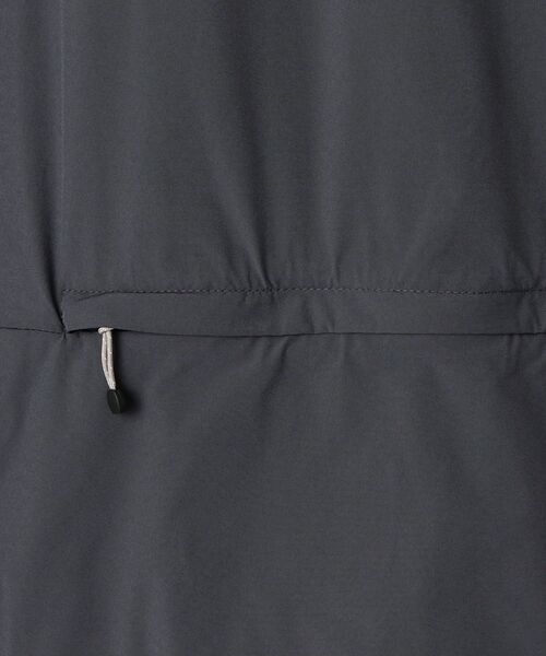 Russell Athletic(ラッセルアスレティック)の「【WEB限定/SHIPS別注】RUSSELL ATHLETIC: 4WAYストレッチ パッカブル ナイロン スタンド ジップ ブルゾン(ブルゾン・メンズ・チャコールグレー/ロイヤルブルー/ブラック・SMALL/MEDIUM/LARGE/X-LARGE)」の18枚目の写真