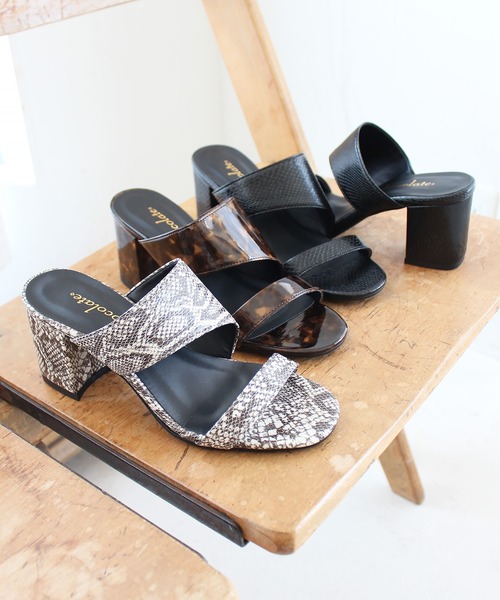 chocolates(チョコラテス)の「チャンキーヒールサンダル【日本製】(サンダル・レディース・ブラック/ブラウン系その他/パイソン・LL/S/M/L)」の3枚目の写真