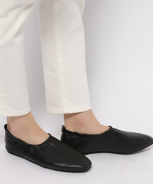 Mazell（マゼル）の「Ｍazell / Softギャザーフラット（その他シューズ・レディース・ブラック/ベージュ・35/36/37/38/39）」の2枚目の写真