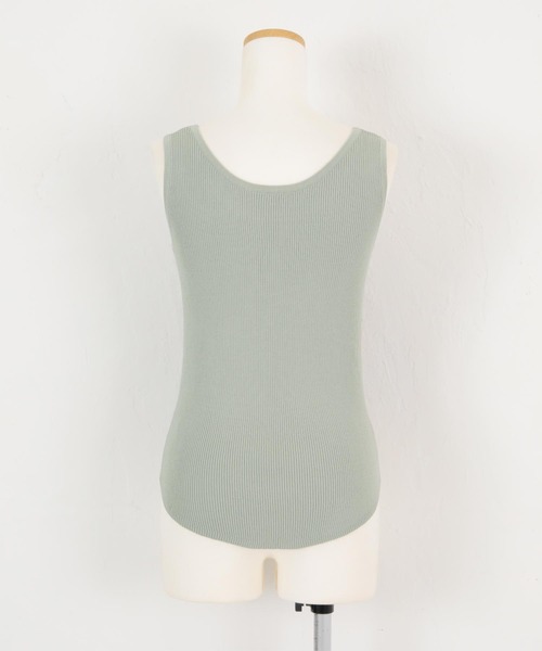 titivate（ティティベイト）の「ドライタッチラウンドヘムタンクトップ（タンクトップ・レディース・オフホワイト/グレイッシュベージュ/パープル/グリーン系その他/オレンジ/ブラック・S/M/L）」の7枚目の写真