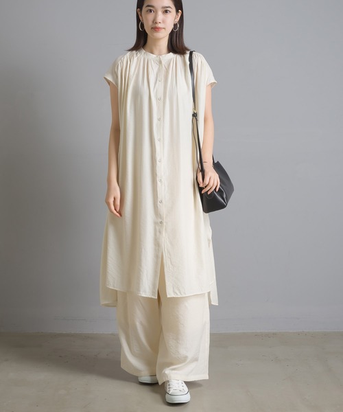 OMNES Another Edition（オムネス アナザーエディション）の「気流染めシルクタッチ バンドカラーギャザーフレンチスリーブシャツワンピース（ワンピース・レディース・アイボリー/ブラック/ラベンダー/イエロー・FREE）」の8枚目の写真