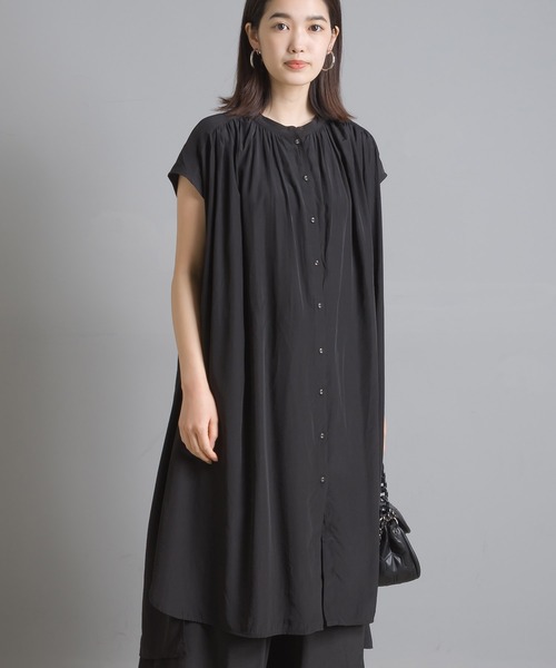 OMNES Another Edition（オムネス アナザーエディション）の「気流染めシルクタッチ バンドカラーギャザーフレンチスリーブシャツワンピース（ワンピース・レディース・アイボリー/ブラック/ラベンダー/イエロー・FREE）」の13枚目の写真